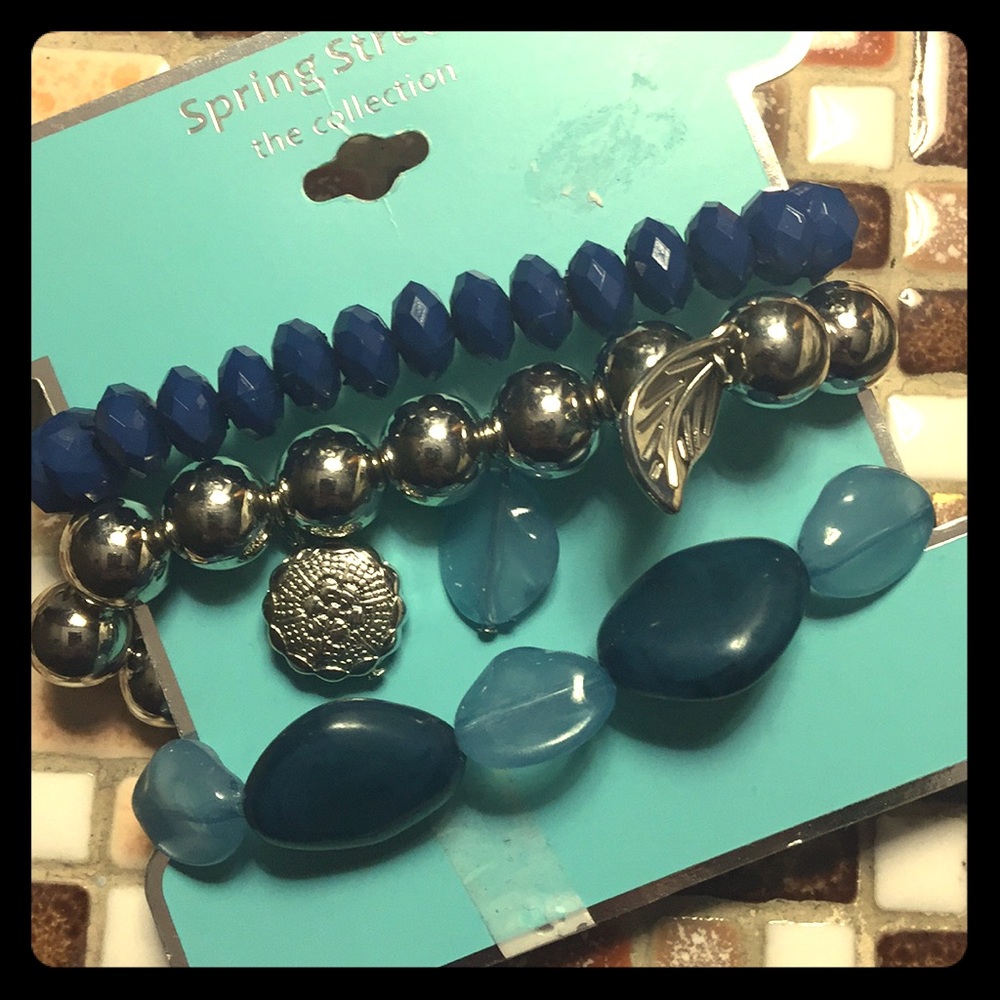 Beautiful blue & silver bracelet set- NEW!